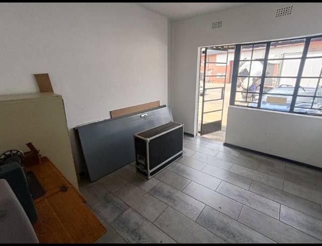 INDUSTRIAL PROPERTY TO RENT IN ROBERTVILLE